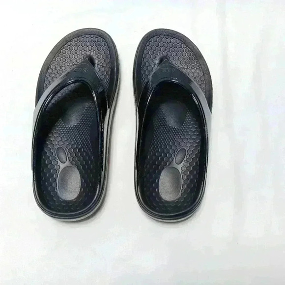 Spenco  flip flops. Ladies size 7 - Picture 2 of 9
